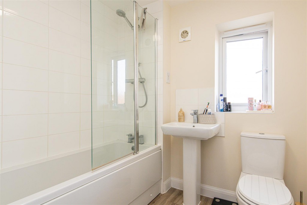 Images for Pinnels Road, Wellingborough EAID:oscarjamesapi BID:6