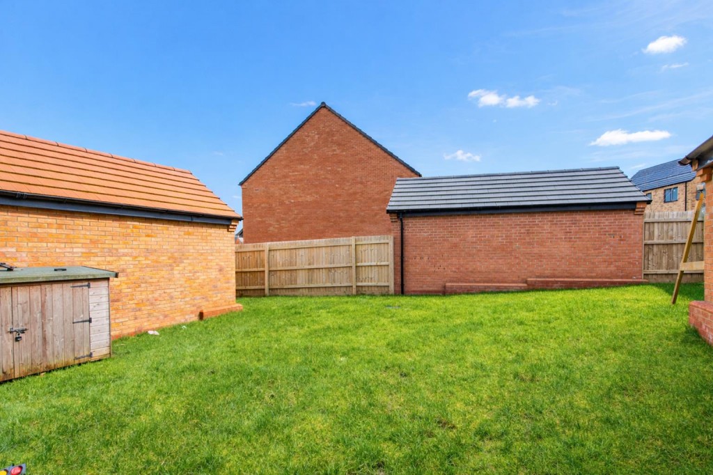 Images for Mistletoe gardens, Weldon EAID:oscarjamesapi BID:4