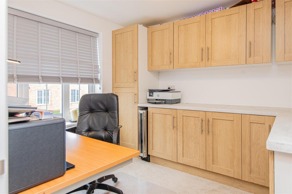 Images for Mistletoe gardens, Weldon EAID:oscarjamesapi BID:4