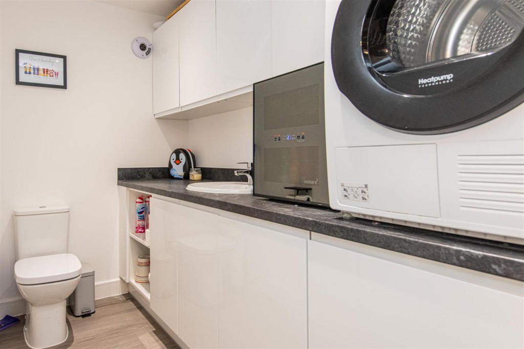 Images for Mistletoe gardens, Weldon EAID:oscarjamesapi BID:4