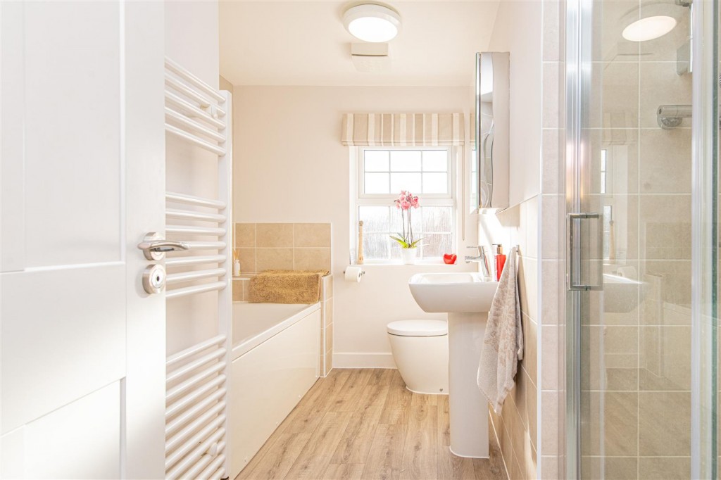 Images for Line Way, Earls Barton, Northampton EAID:oscarjamesapi BID:6