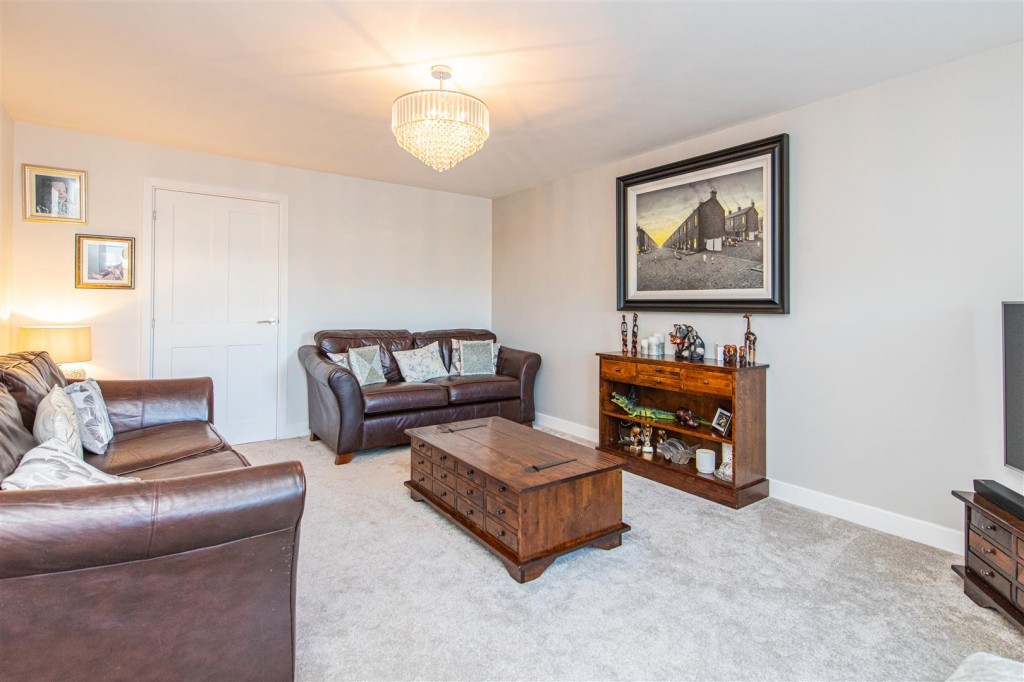 Images for Line Way, Earls Barton, Northampton EAID:oscarjamesapi BID:6