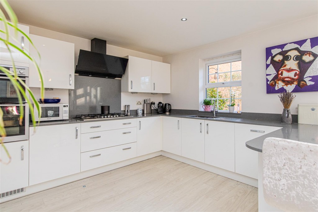 Images for Line Way, Earls Barton, Northampton EAID:oscarjamesapi BID:6