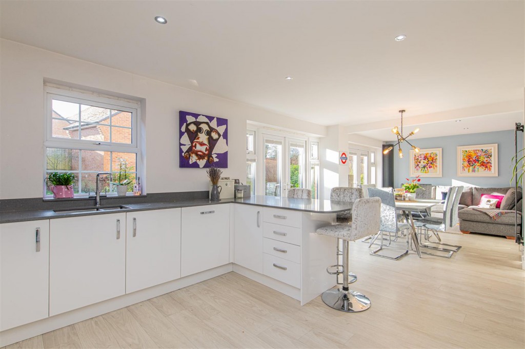 Images for Line Way, Earls Barton, Northampton EAID:oscarjamesapi BID:6