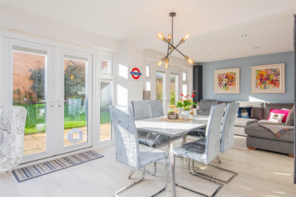 Images for Line Way, Earls Barton, Northampton EAID:oscarjamesapi BID:6