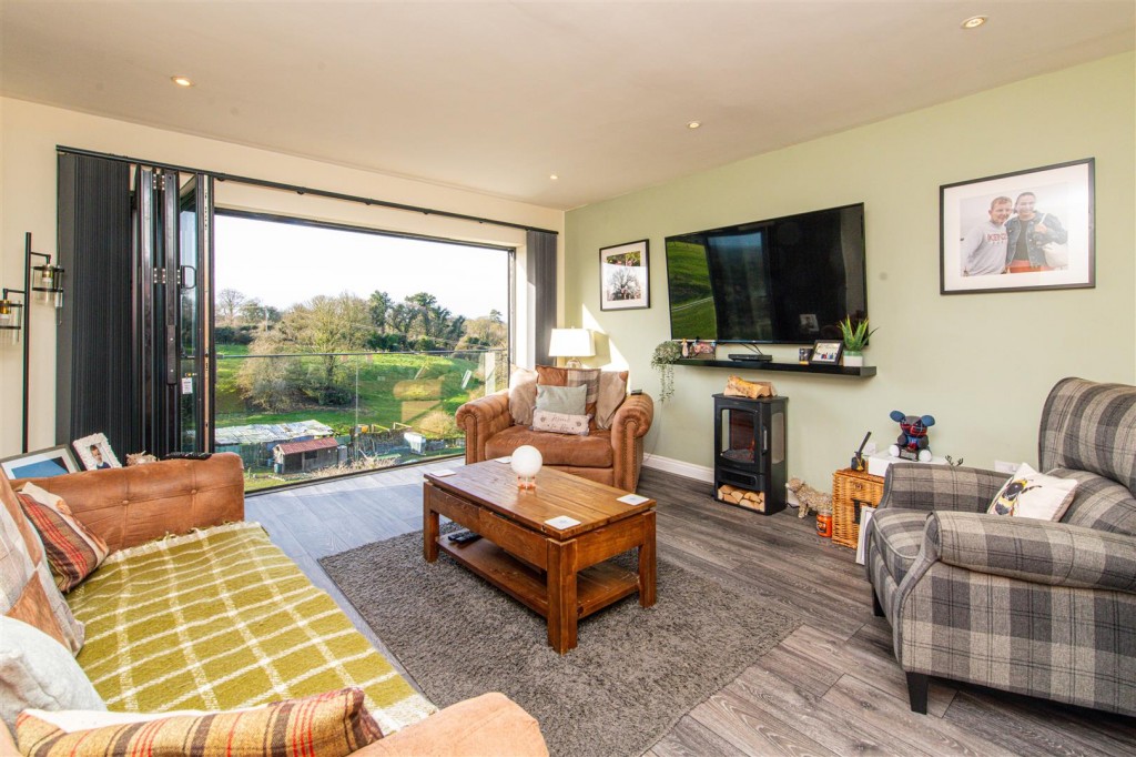 Images for Lawson Court, Cottingham, Market Harborough EAID:oscarjamesapi BID:4