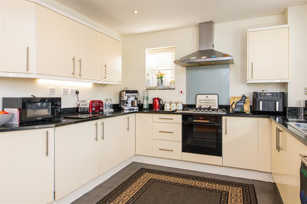 Images for Lawson Court, Cottingham, Market Harborough EAID:oscarjamesapi BID:4