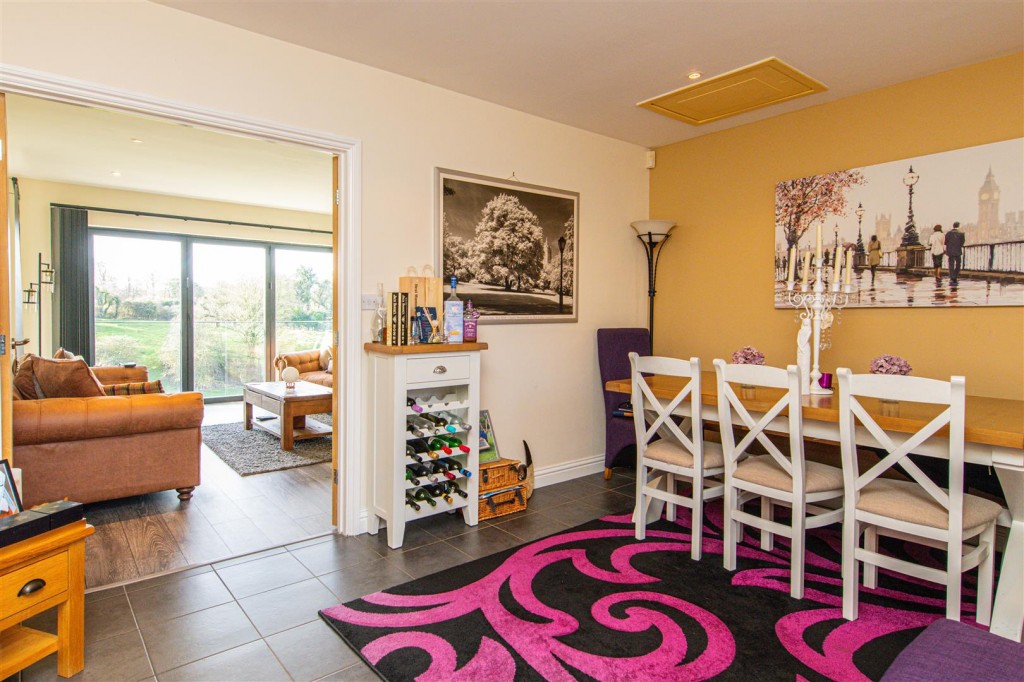 Images for Lawson Court, Cottingham, Market Harborough EAID:oscarjamesapi BID:4