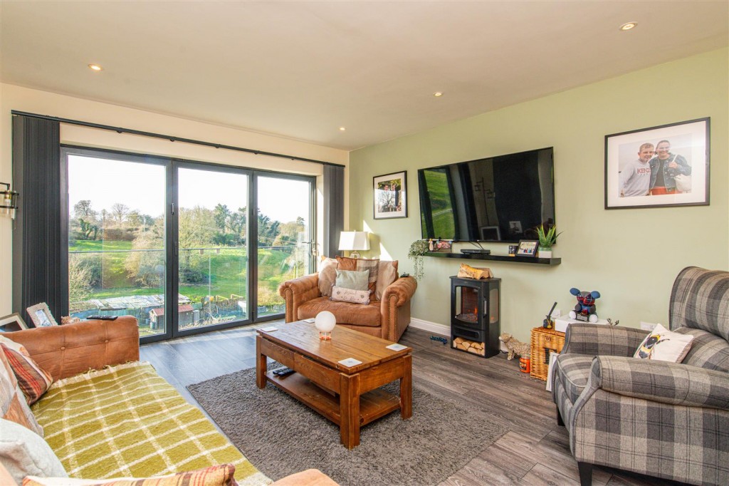 Images for Lawson Court, Cottingham, Market Harborough EAID:oscarjamesapi BID:4