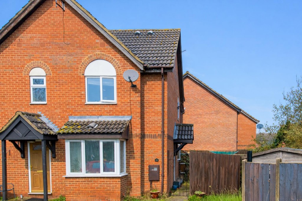 image of 45, Irthlingborough Road