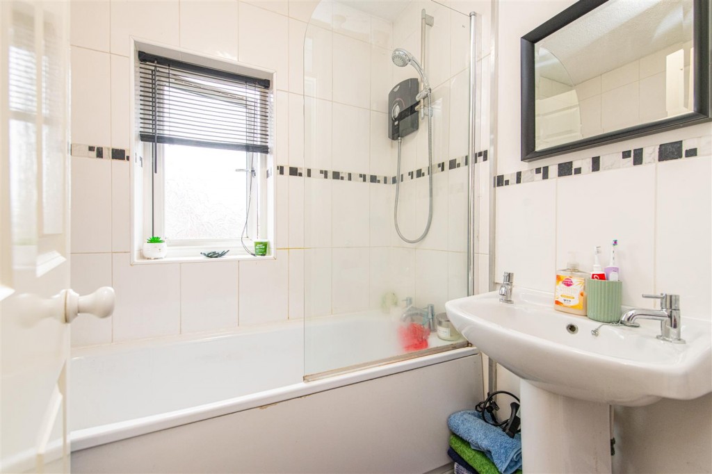 Images for Irthlingborough Road, Wellingborough EAID:oscarjamesapi BID:6