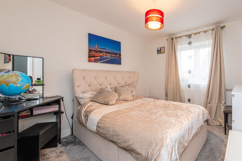 Images for Ferndale Close, Finedon EAID:oscarjamesapi BID:3