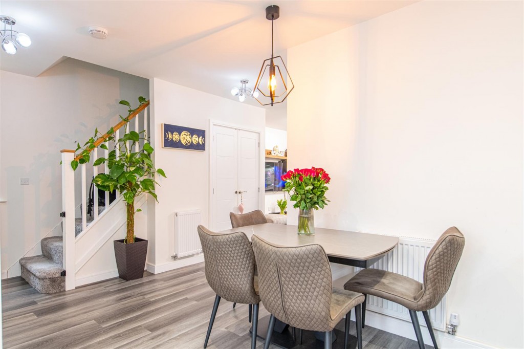 Images for Ferndale Close, Finedon EAID:oscarjamesapi BID:3