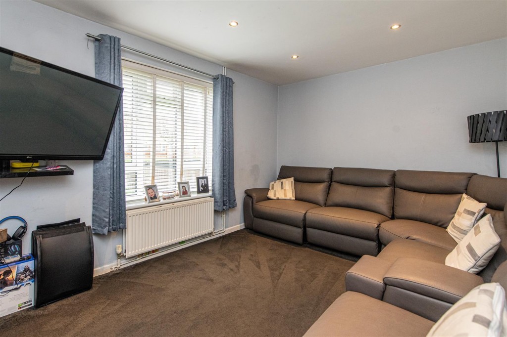 Images for Dryden Way, Corby EAID:oscarjamesapi BID:4