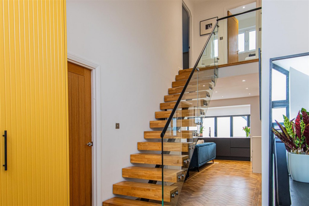 Images for Grange Road, Stanion, Kettering EAID:oscarjamesapi BID:4