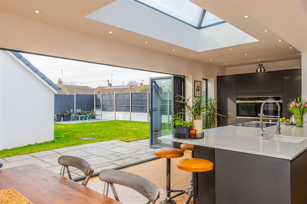 Images for Grange Road, Stanion, Kettering EAID:oscarjamesapi BID:4