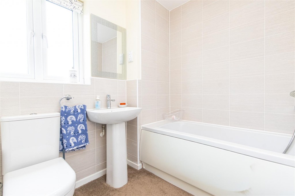 Images for Virginia Crescent, Burton Latimer EAID:oscarjamesapi BID:1