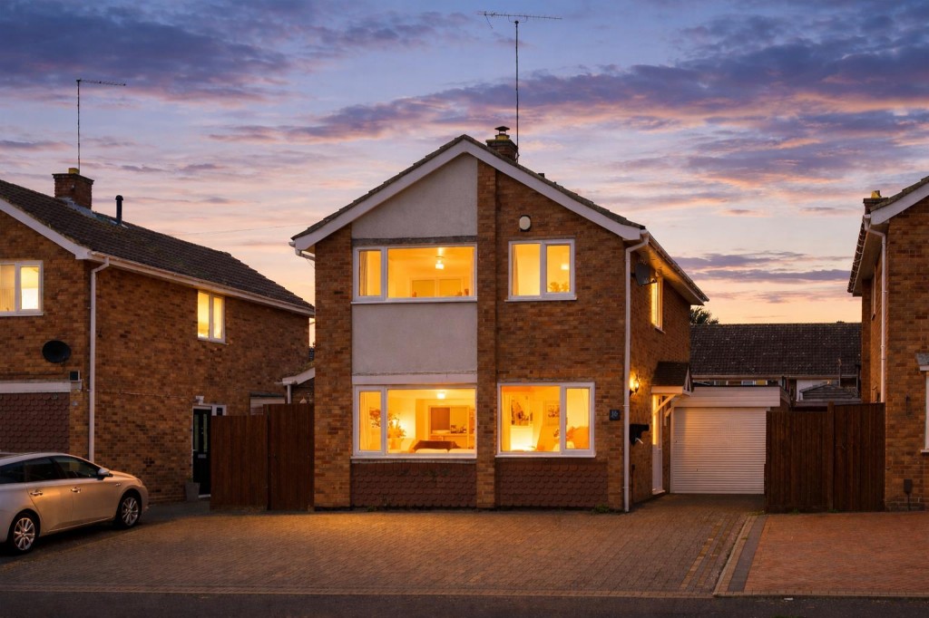 image of 16, Sherwood Avenue