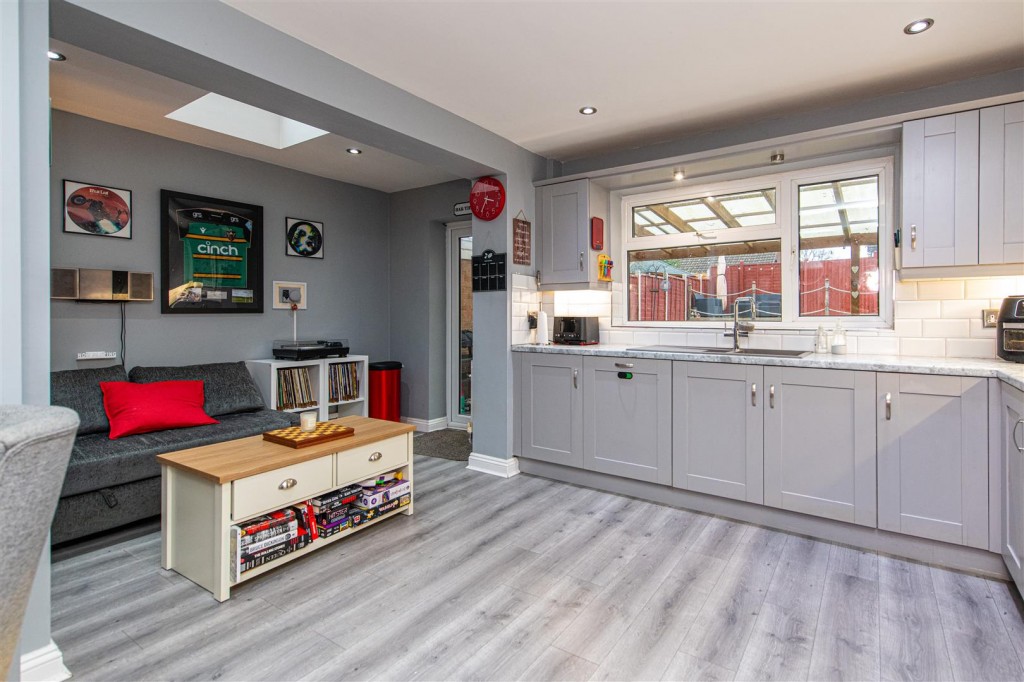 Images for Sherwood Avenue, Northampton EAID:oscarjamesapi BID:1