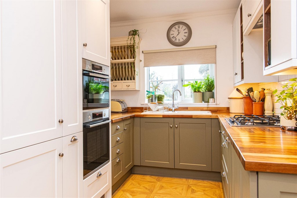 Images for White Swan, High Street, Welford EAID:oscarjamesapi BID:5