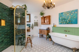 Images for White Swan, High Street, Welford