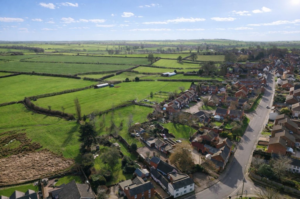 Images for White Swan, High Street, Welford EAID:oscarjamesapi BID:5