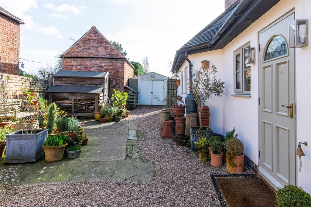 Images for White Swan, High Street, Welford EAID:oscarjamesapi BID:5