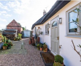 Images for White Swan, High Street, Welford