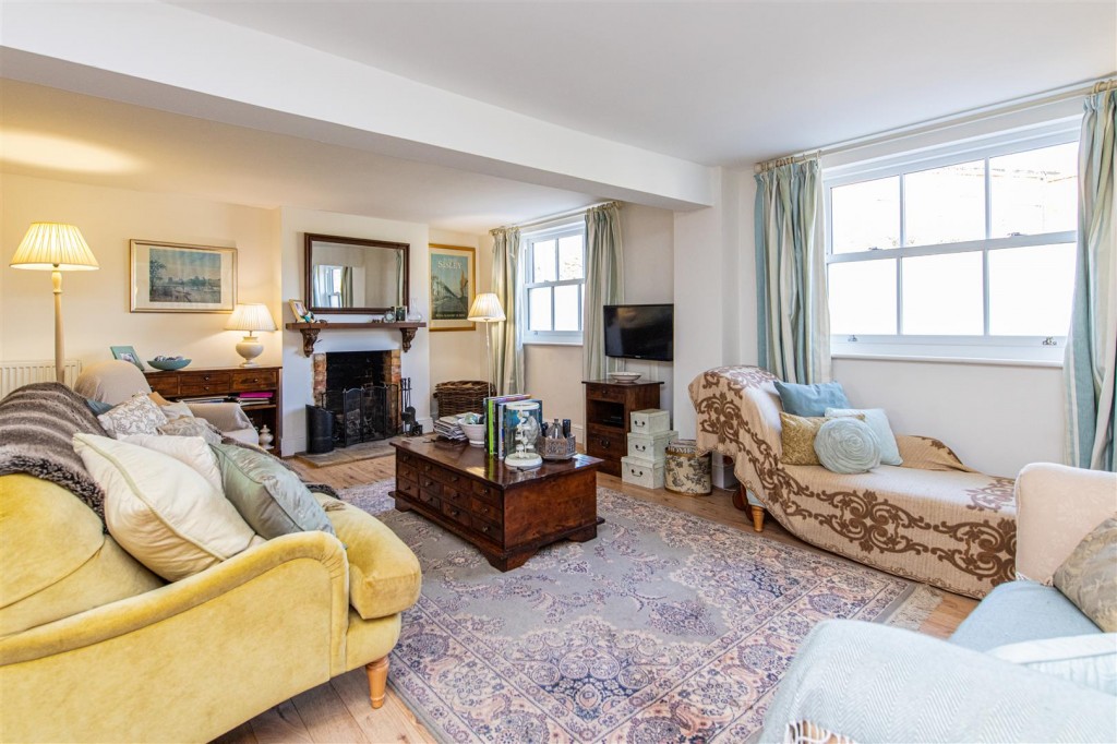 Images for White Swan, High Street, Welford EAID:oscarjamesapi BID:5