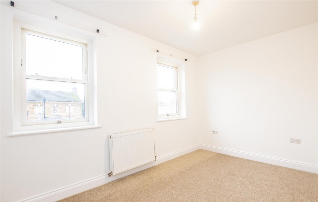 Images for High Street, Burton Latimer EAID:oscarjamesapi BID:2