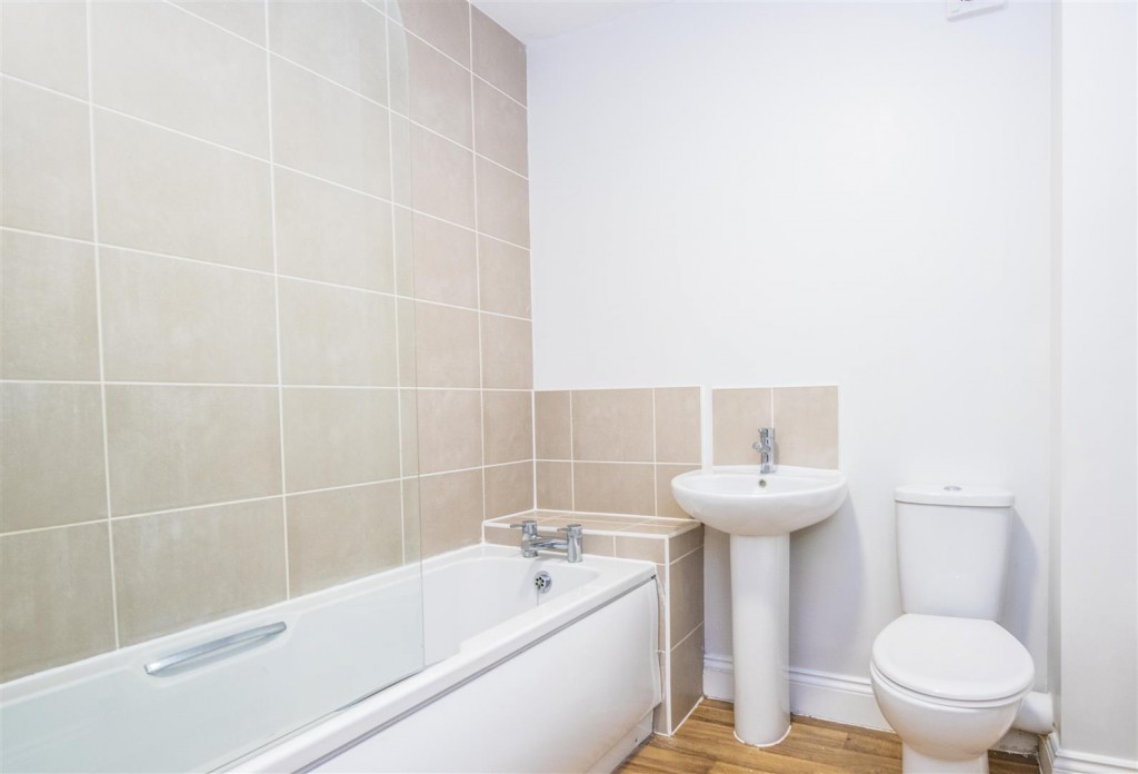 Images for High Street, Burton Latimer EAID:oscarjamesapi BID:2