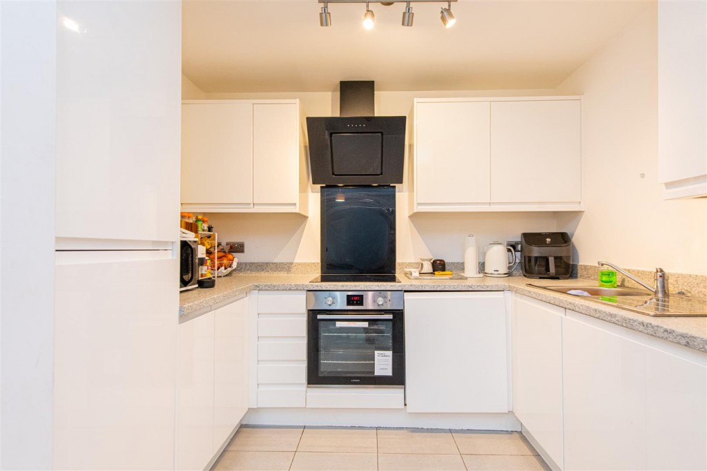 Images for Station Road, Rushden EAID:oscarjamesapi BID:8