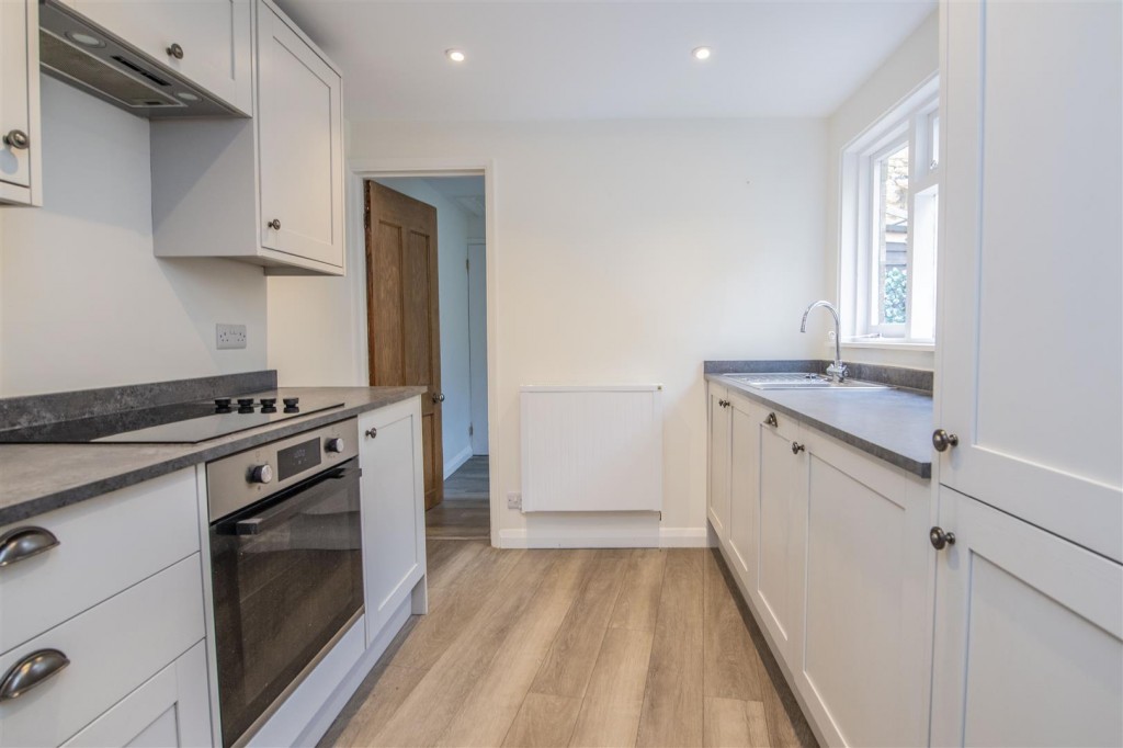 Images for Queen Street, Geddington EAID:oscarjamesapi BID:2