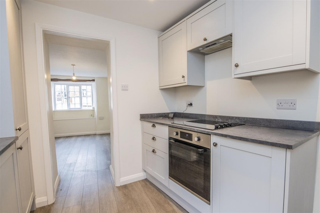 Images for Queen Street, Geddington EAID:oscarjamesapi BID:2