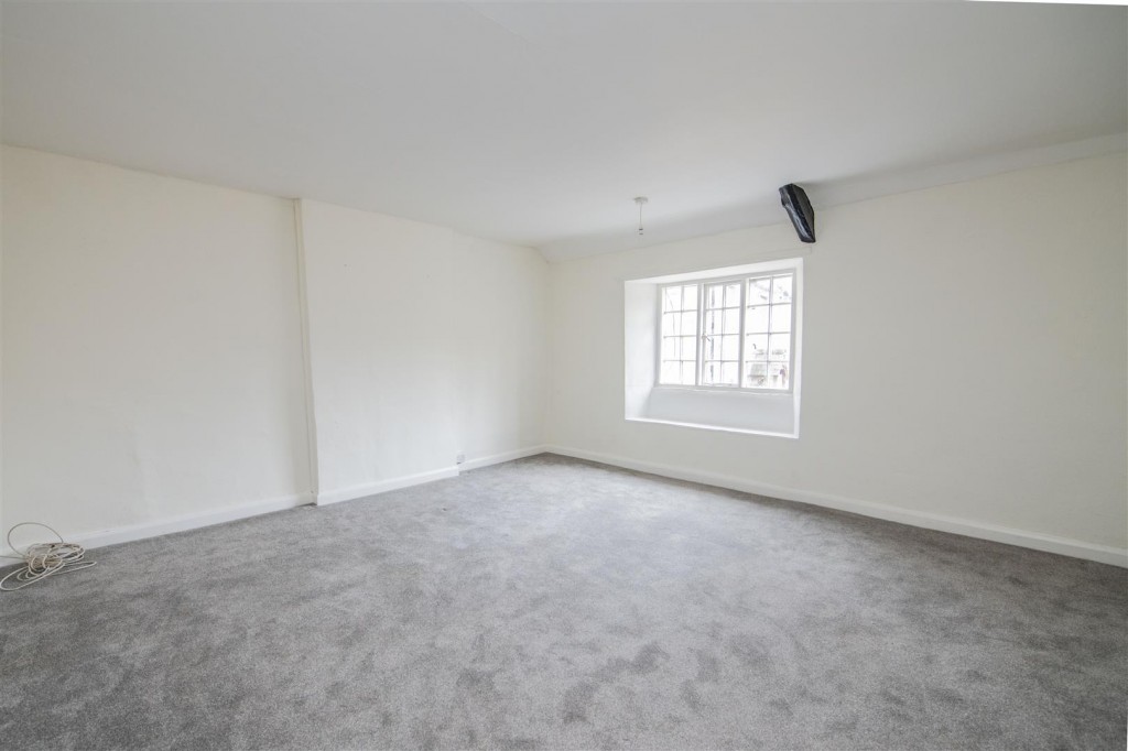 Images for Queen Street, Geddington EAID:oscarjamesapi BID:2