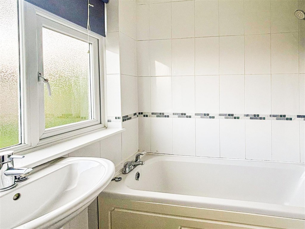 Images for Birchall Road, Rushden EAID:oscarjamesapi BID:2