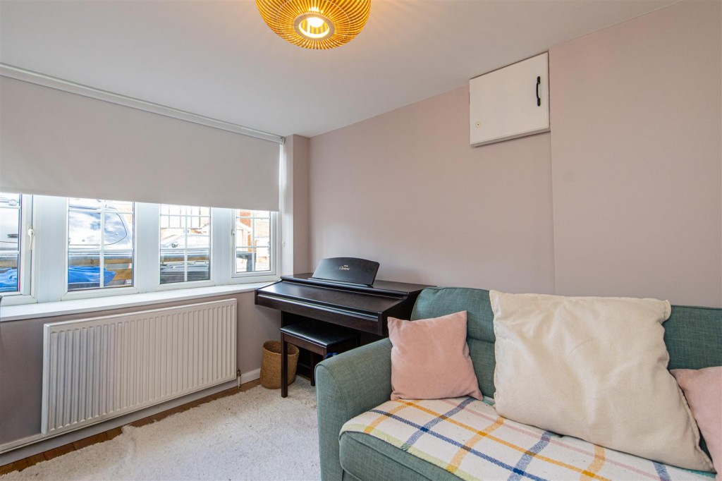 Images for Brookside, Desborough, Kettering EAID:oscarjamesapi BID:5