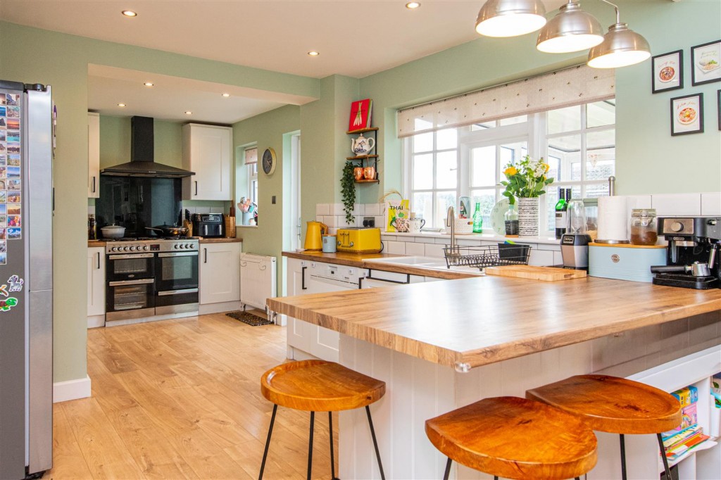 Images for Brookside, Desborough, Kettering EAID:oscarjamesapi BID:2