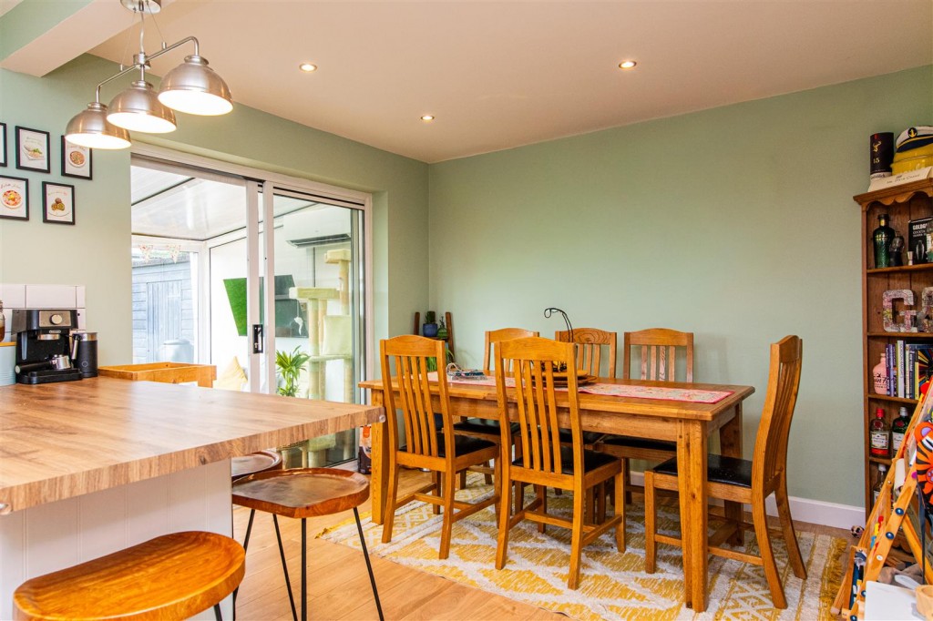 Images for Brookside, Desborough, Kettering EAID:oscarjamesapi BID:2