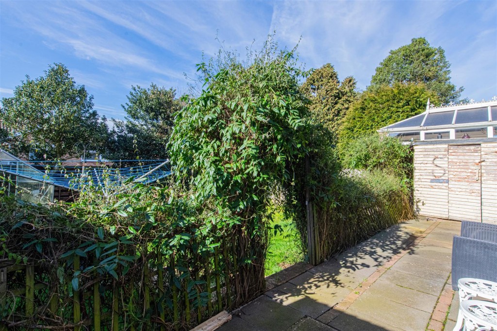 Images for Rockingham Road, Kettering EAID:oscarjamesapi BID:2