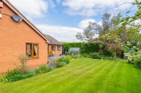 Images for Berridges Lane, Husbands Bosworth