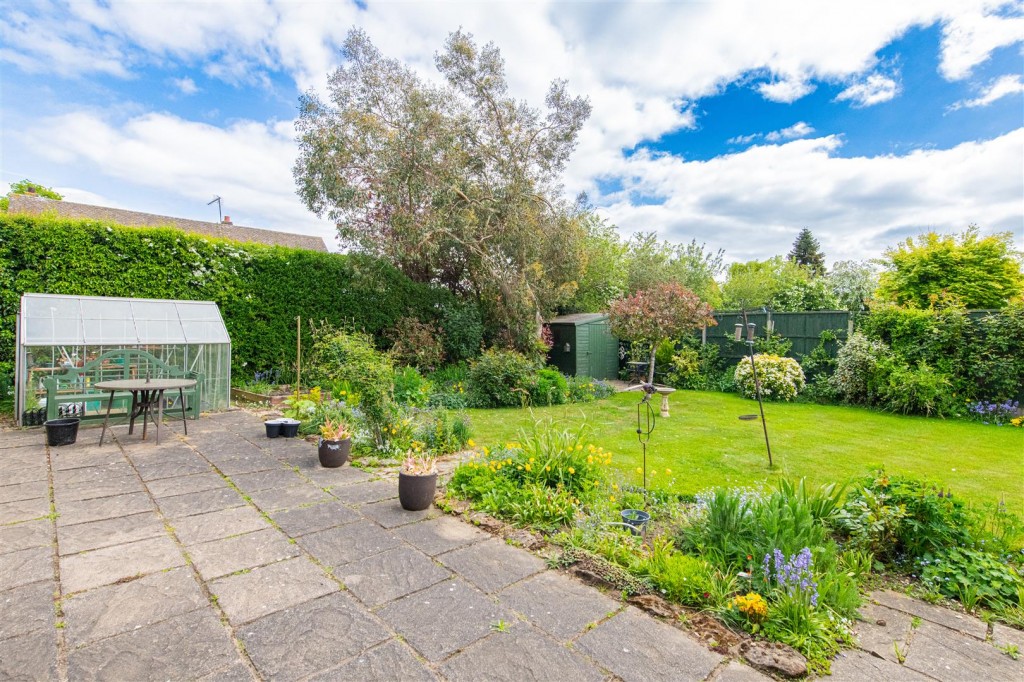 Images for Berridges Lane, Husbands Bosworth EAID:oscarjamesapi BID:5