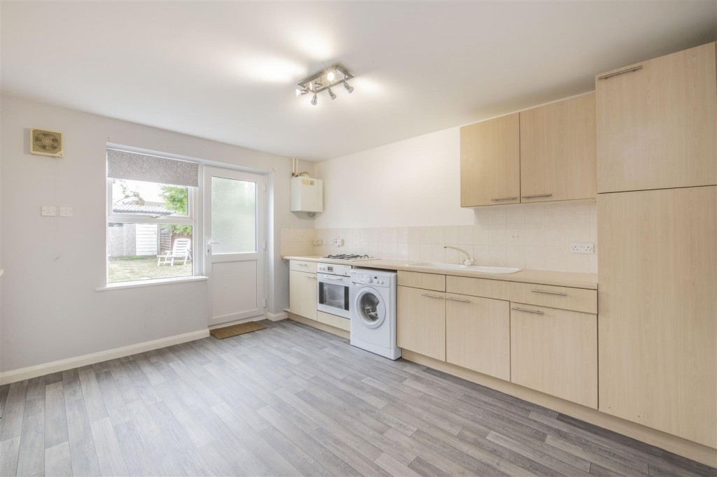 Images for Almond Road, Kettering EAID:oscarjamesapi BID:2