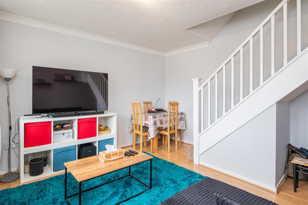 Images for Avondale Mews, Kettering EAID:oscarjamesapi BID:2