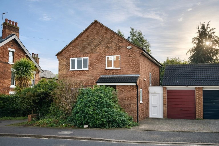 Fitzwilliam Street, Rushden - EAID:oscarjamesapi, BID:2