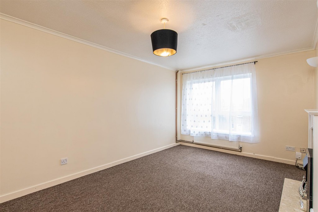 Images for Brooke Mews, Wellingborough EAID:oscarjamesapi BID:2