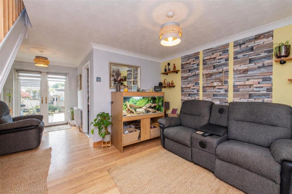 Images for Tann Road, Finedon, Wellingborough EAID:oscarjamesapi BID:3