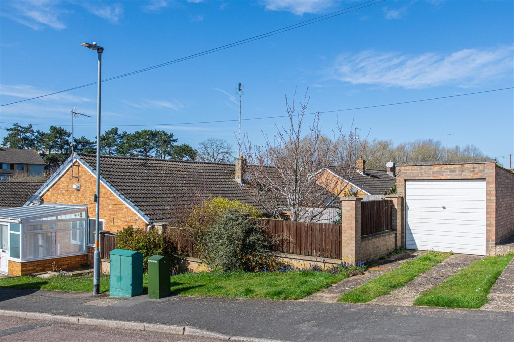 Images for Severn Way, Kettering EAID:oscarjamesapi BID:2