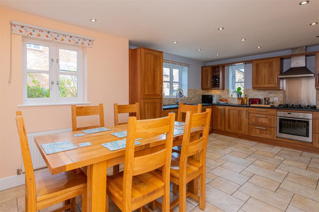 Images for Darlow Close, Broughton EAID:oscarjamesapi BID:2