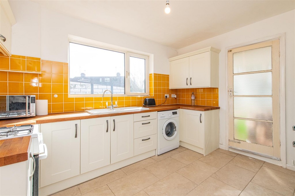 Images for Harvey Road, Wellingborough EAID:oscarjamesapi BID:6